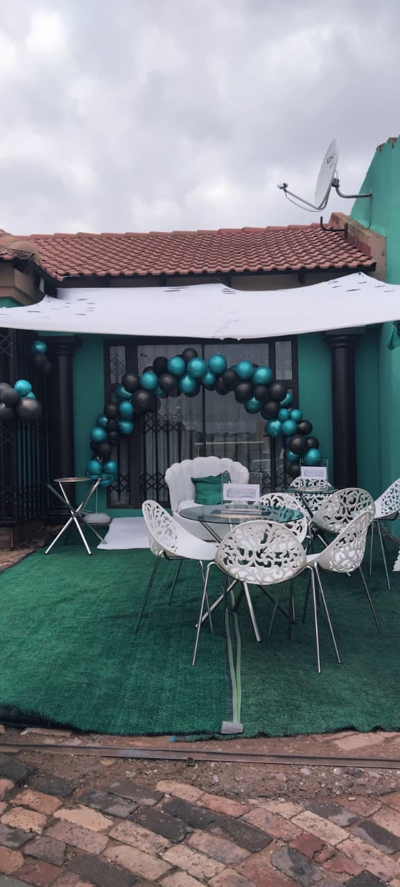 Foot scrub and massage treatment at Arukah Wellness